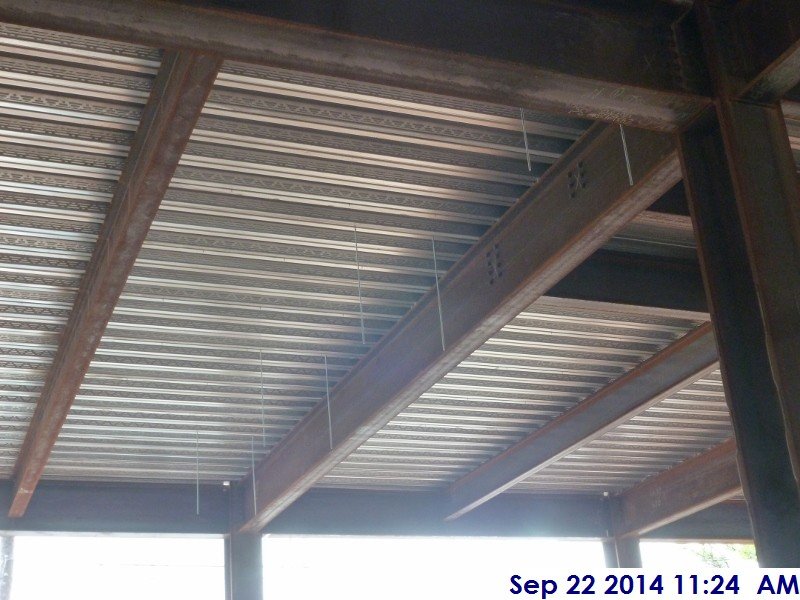 Installed duct hangers along column line D Facing South (800x600)